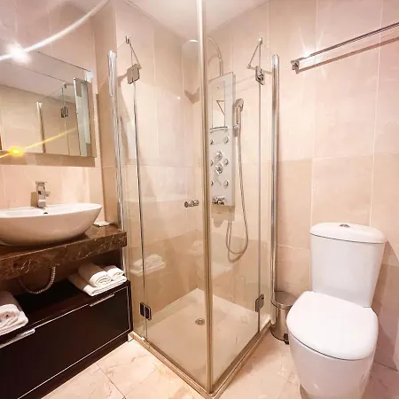 Homely Carreteria Con Piscina Apartmán